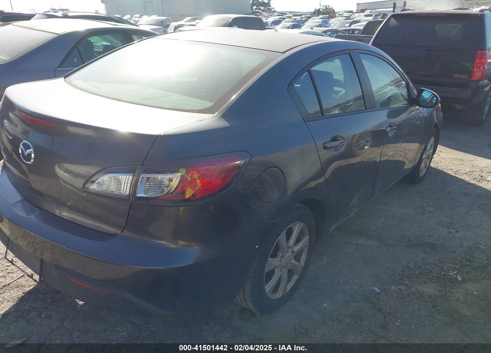2011 MAZDA MAZDA3 VIN: JM1BL1VG6B1442807