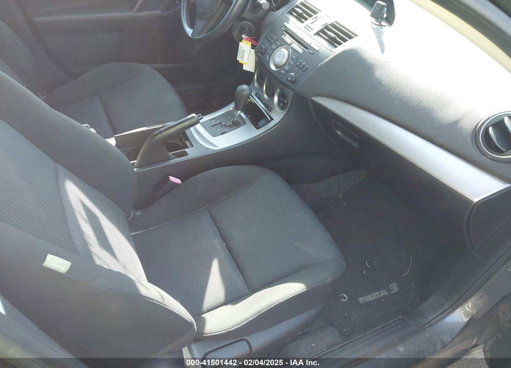 2011 MAZDA MAZDA3 VIN: JM1BL1VG6B1442807