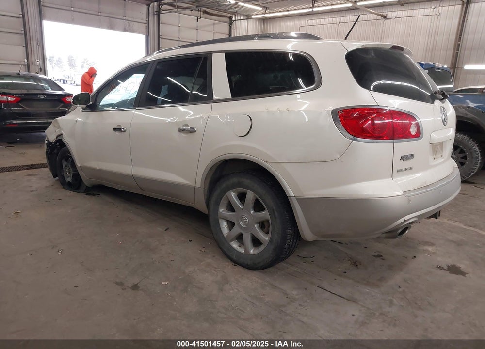 2008 BUICK ENCLAVE CXL VIN: 5GAEV23788J198250