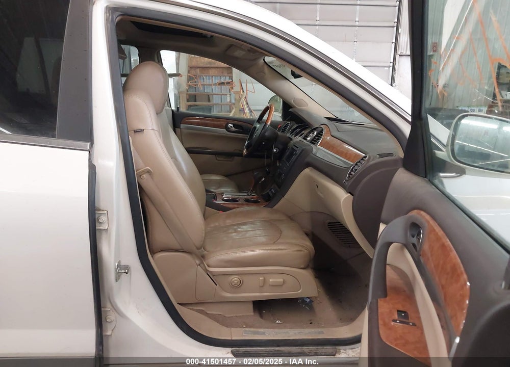 2008 BUICK ENCLAVE CXL VIN: 5GAEV23788J198250