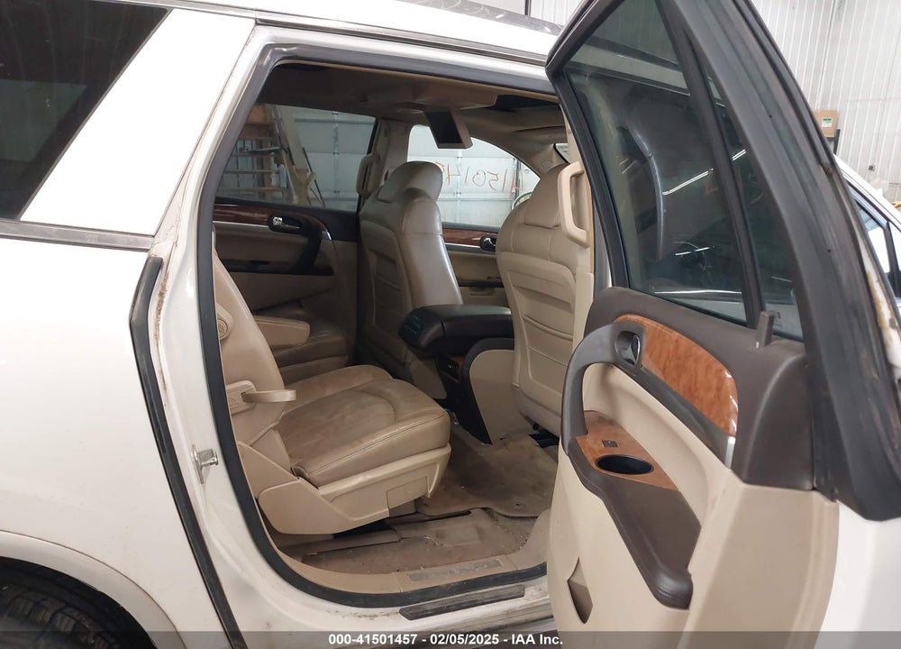2008 BUICK ENCLAVE CXL VIN: 5GAEV23788J198250