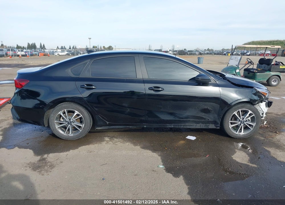2023 KIA FORTE VIN: 3KPF24AD7PE555090