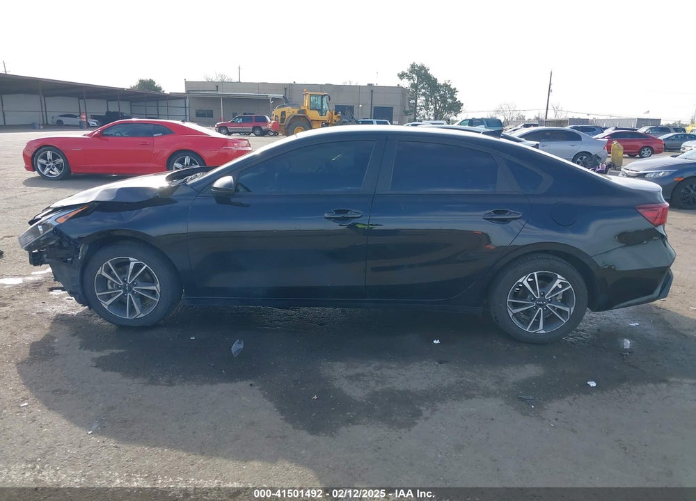 2023 KIA FORTE VIN: 3KPF24AD7PE555090