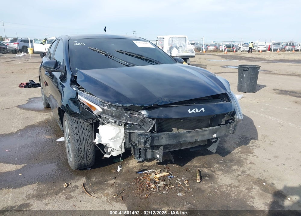 2023 KIA FORTE VIN: 3KPF24AD7PE555090