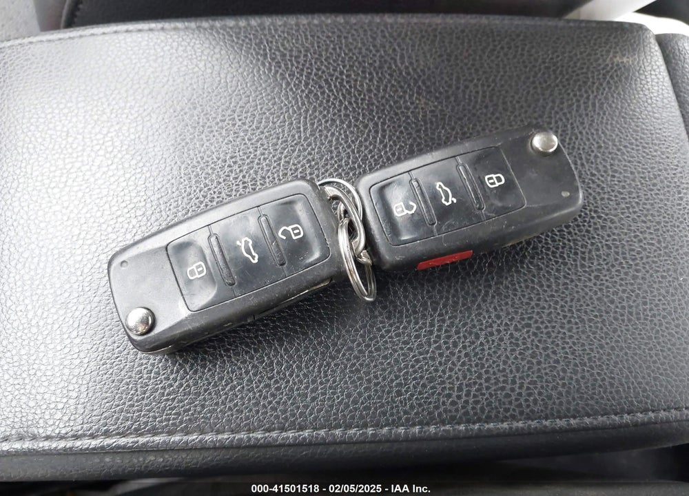2014 VOLKSWAGEN JETTA VIN: 3VWB07AJ3EM204625
