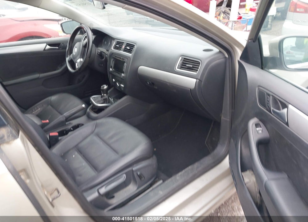 2014 VOLKSWAGEN JETTA VIN: 3VWB07AJ3EM204625