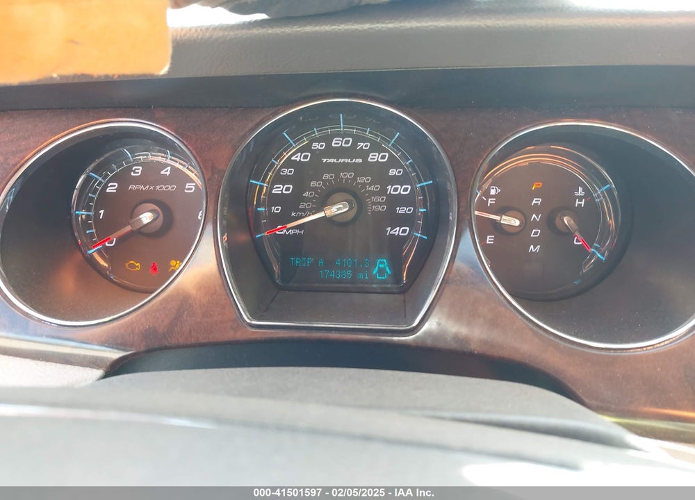 2011 FORD TAURUS SEL VIN: 1FAHP2HW0BG128015