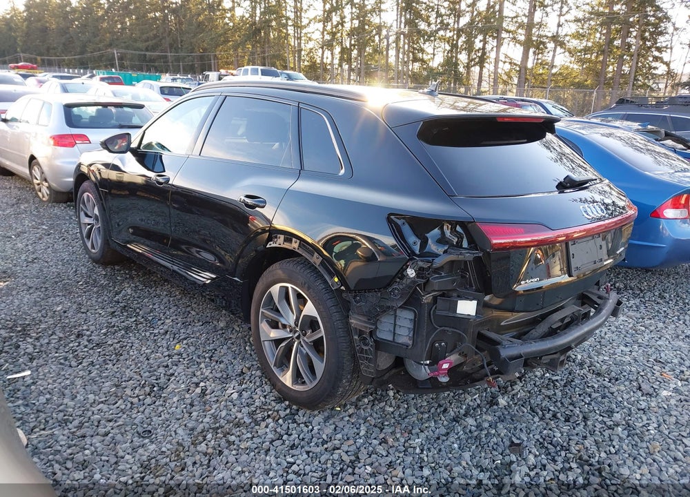 2021 AUDI E-TRON PREMIUM PLUS QUATTRO VIN: WA1LAAGE9MB002545