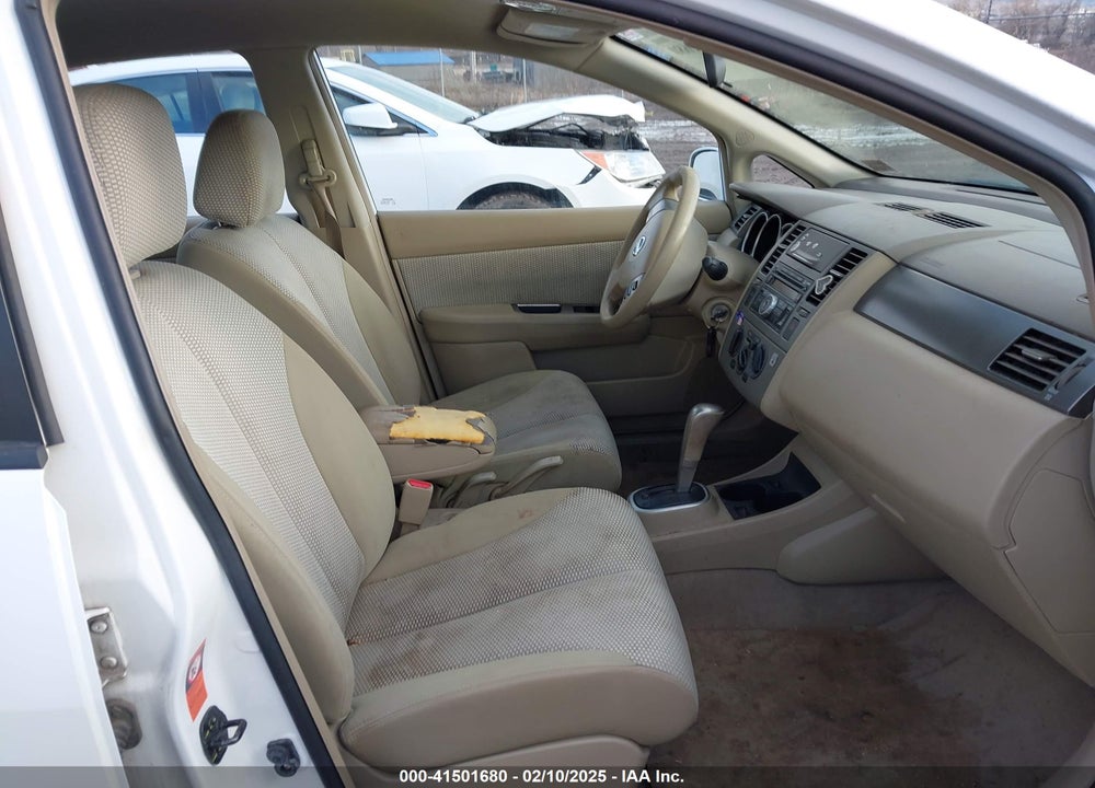 2008 NISSAN VERSA VIN: 3N1BC13E18L460203