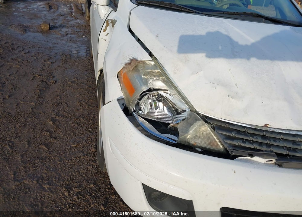 2008 NISSAN VERSA VIN: 3N1BC13E18L460203