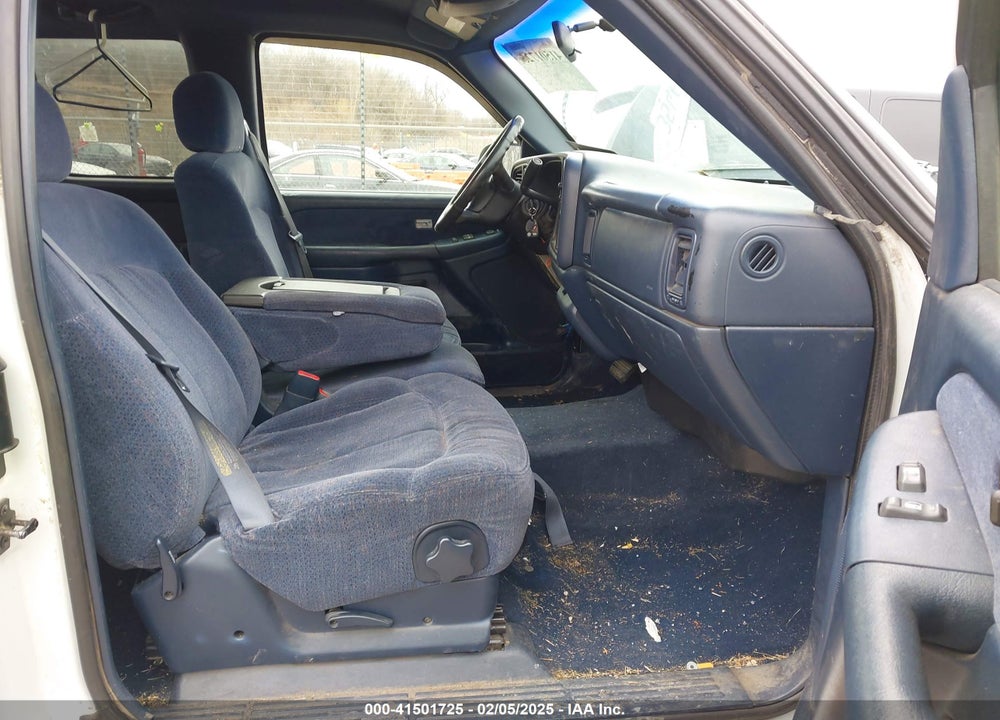 1999 CHEVROLET SILVERADO 1500 LS VIN: 2GCEK19T4X1140103