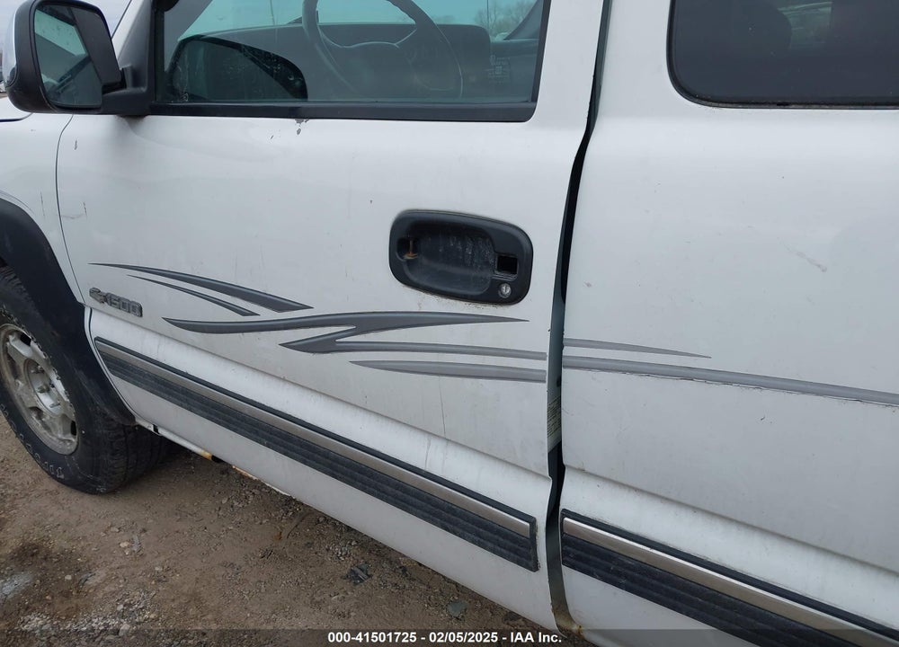 1999 CHEVROLET SILVERADO 1500 LS VIN: 2GCEK19T4X1140103