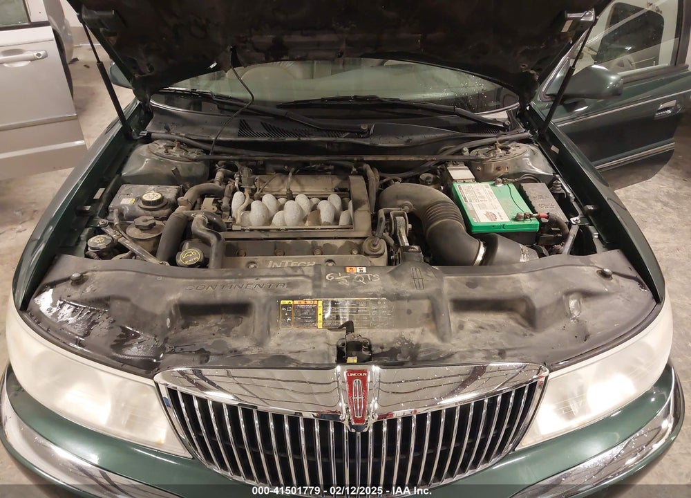 2001 LINCOLN CONTINENTAL VIN: 1LNHM97V11Y691910