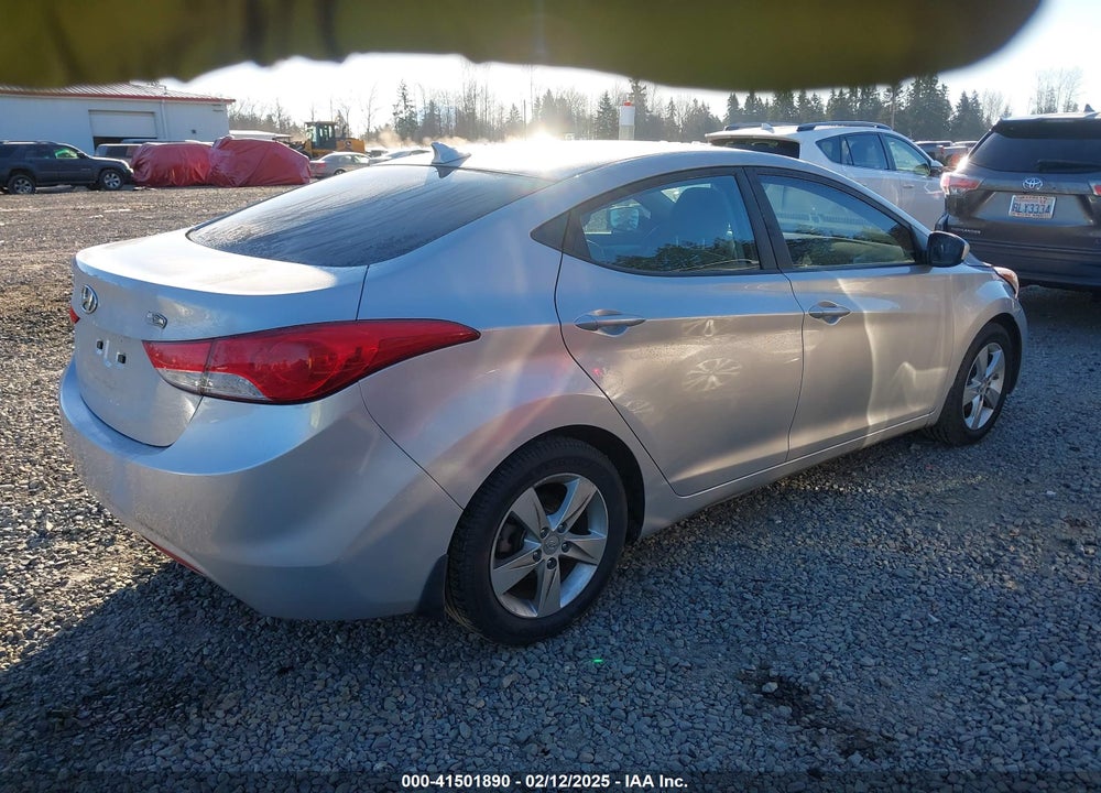 2013 HYUNDAI ELANTRA VIN: KMHDH4AE2DU621049