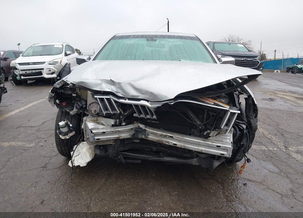 2011 LINCOLN MKZ HYBRID VIN: 3LNDL2L37BR767644