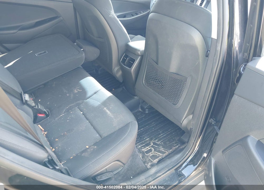 2018 HYUNDAI TUCSON VALUE VIN: KM8J33A24JU767790