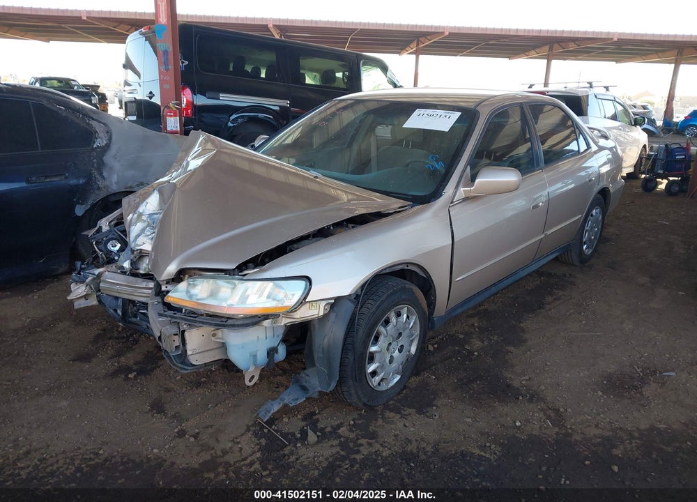 2002 HONDA ACCORD 2.3 LX VIN: 3HGCG56482G703099