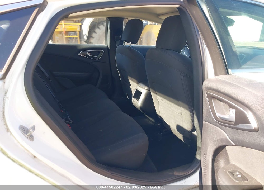 2016 CHRYSLER 200 LIMITED VIN: 1C3CCCAG4GN144170