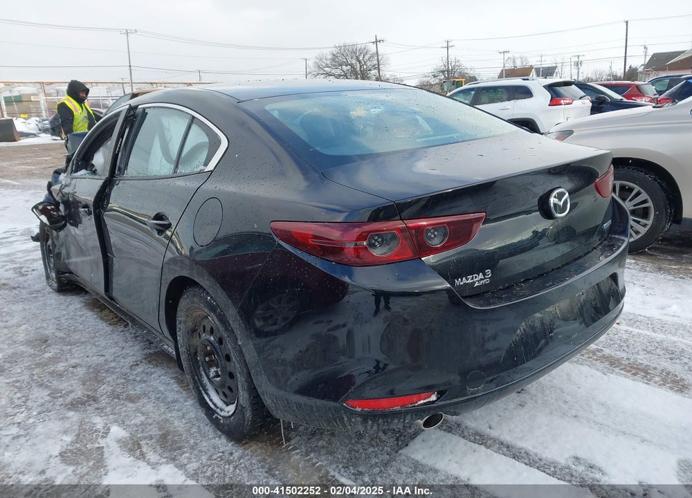 2021 MAZDA 3 PREFERRED VIN: 3MZBPBCL0MM251364