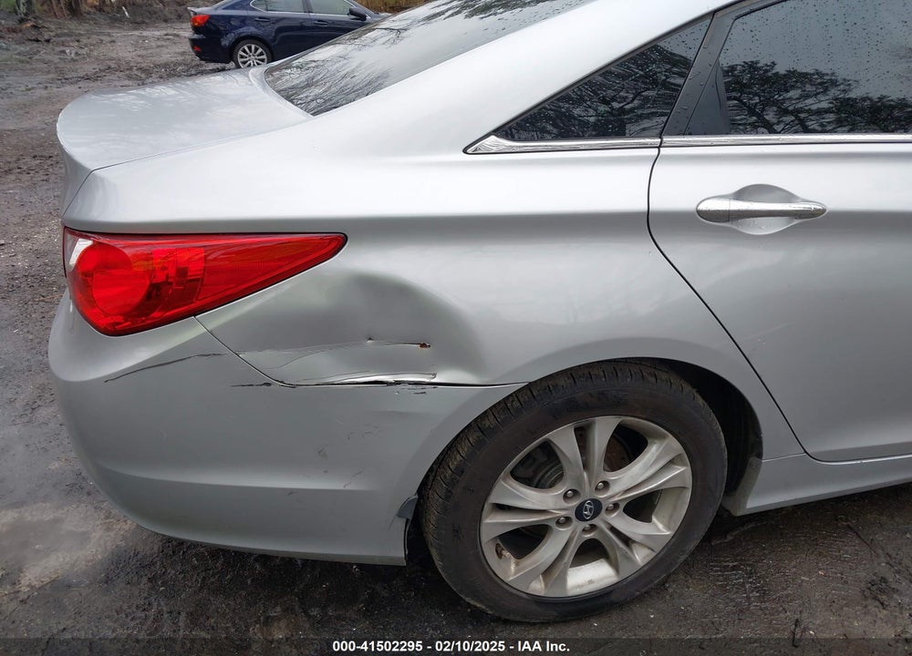 2013 HYUNDAI SONATA VIN: 5NPEC4AC8DH601906