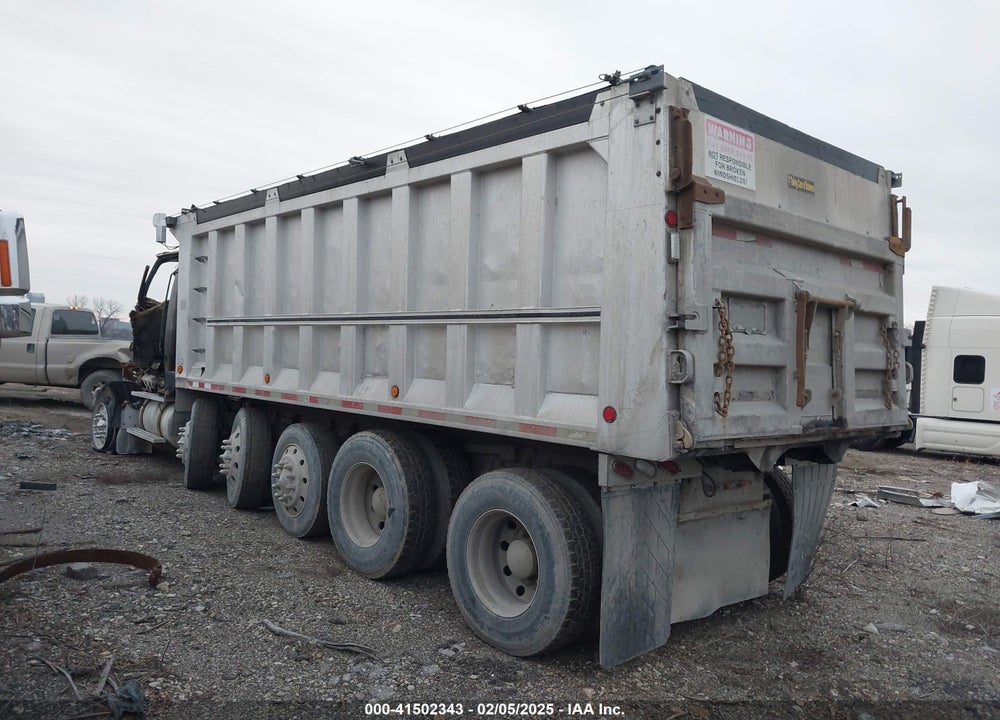 2000 STERLING TRUCK LT 9513 VIN: 2FZXKWEB4YAB58076