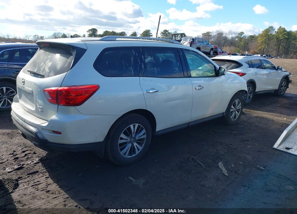 2018 NISSAN PATHFINDER SV VIN: 5N1DR2MM8JC678815