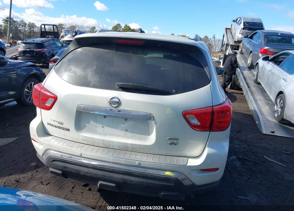 2018 NISSAN PATHFINDER SV VIN: 5N1DR2MM8JC678815