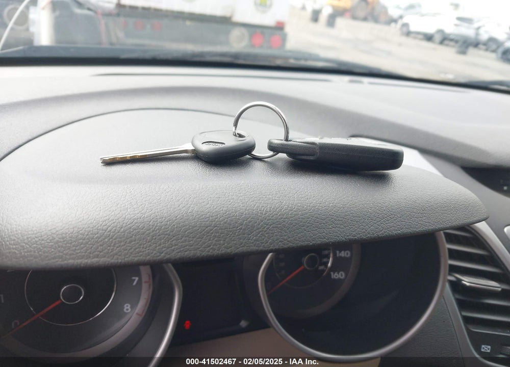 2014 HYUNDAI ELANTRA LIMITED VIN: KMHDH4AE2EU127713