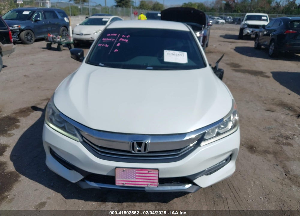 2017 HONDA ACCORD VIN: 1HGCR2F54HA037786