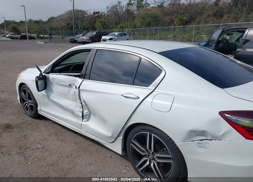 2017 HONDA ACCORD VIN: 1HGCR2F54HA037786