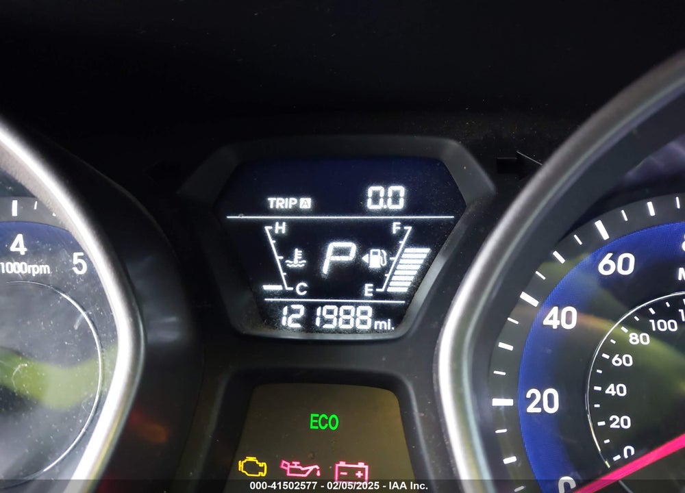 2016 HYUNDAI ELANTRA VIN: 5NPDH4AE9GH696124