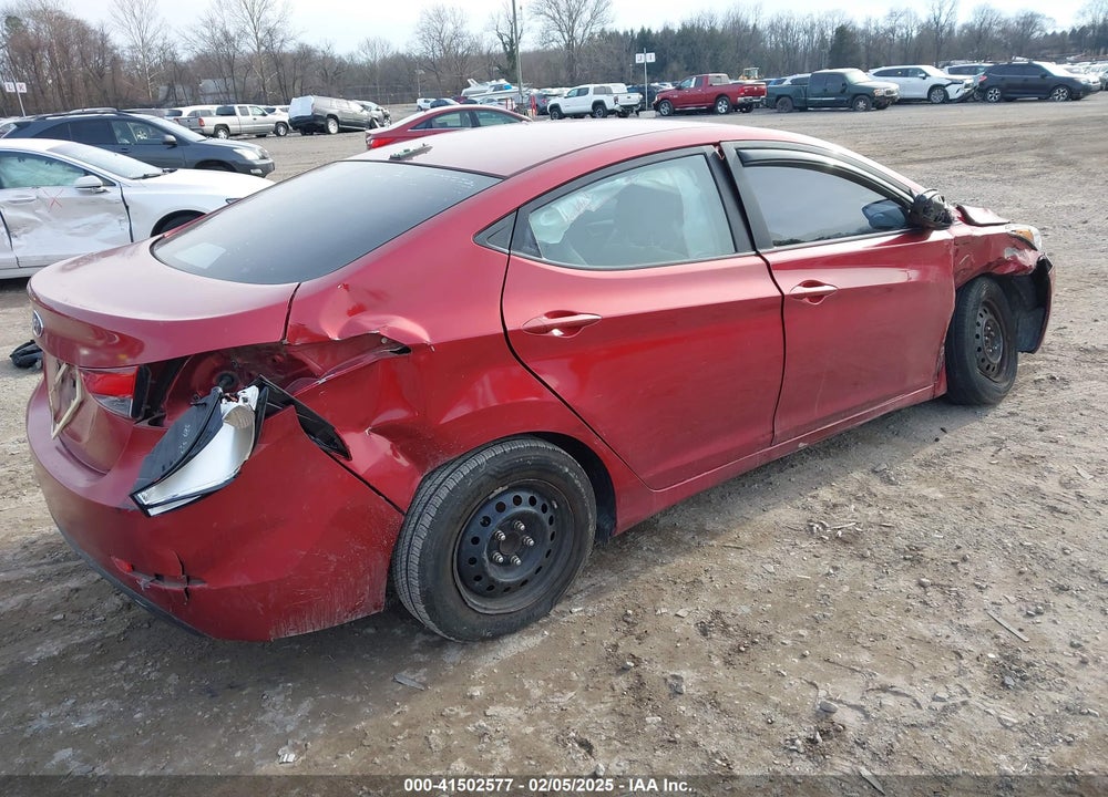 2016 HYUNDAI ELANTRA VIN: 5NPDH4AE9GH696124
