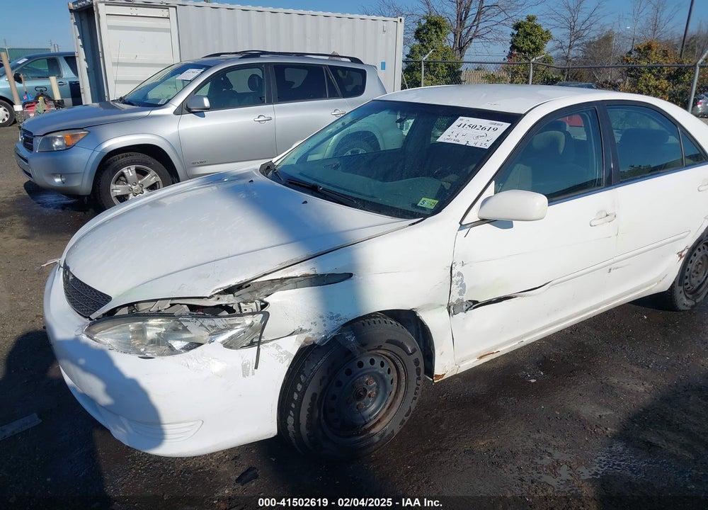2003 TOYOTA CAMRY LE VIN: JTDBE32K330231585