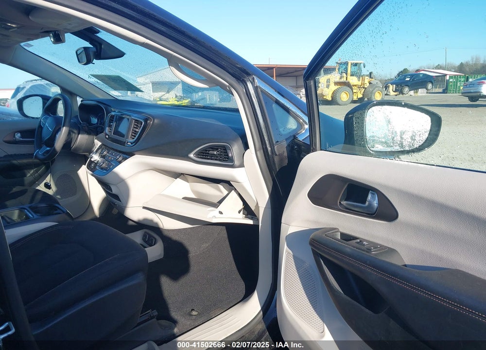 2018 CHRYSLER PACIFICA TOURING PLUS VIN: 2C4RC1FG0JR132658