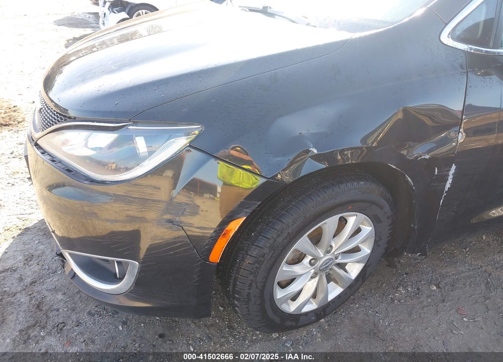 2018 CHRYSLER PACIFICA TOURING PLUS VIN: 2C4RC1FG0JR132658
