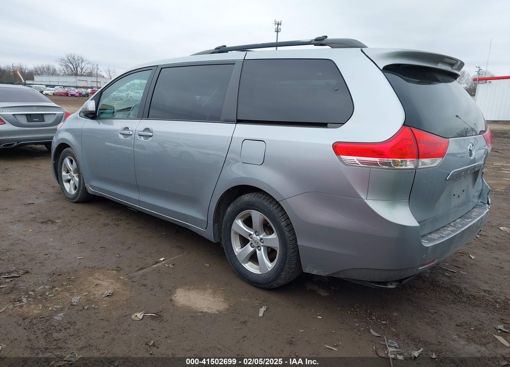 2014 TOYOTA SIENNA LE V6 8 PASSENGER VIN: 5TDKK3DC0ES428633