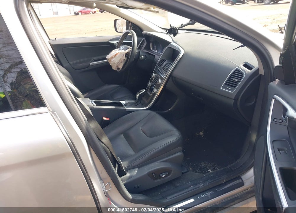 2016 VOLVO XC60 VIN: YV449MRK6G2917913