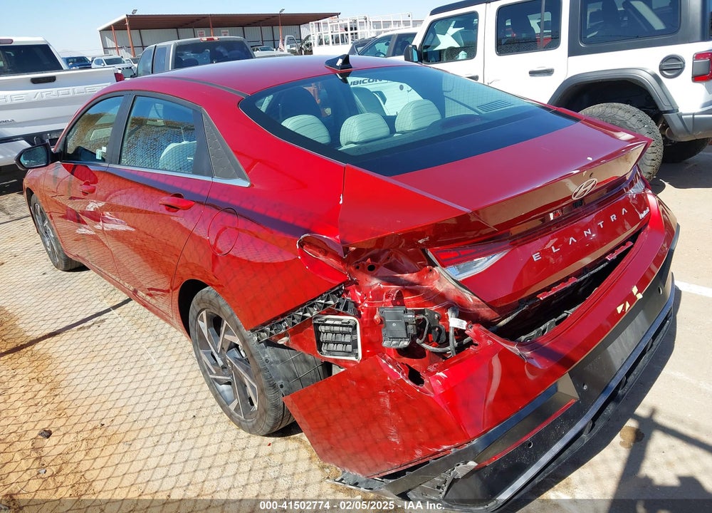 2024 HYUNDAI ELANTRA VIN: KMHLP4DG4RU742006