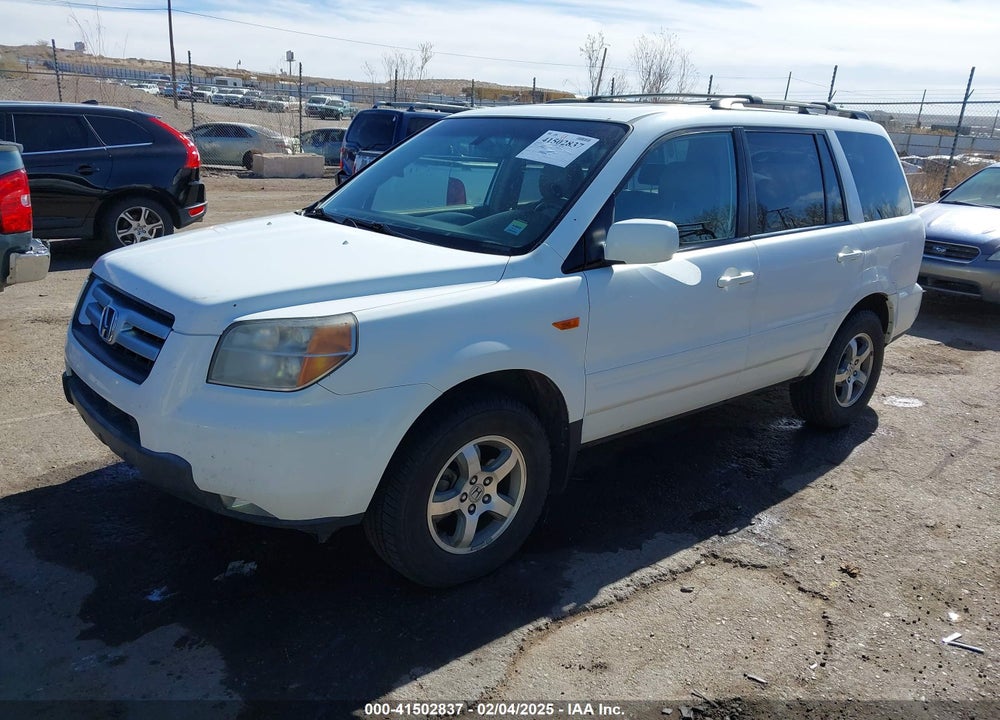 2008 HONDA PILOT VIN: 5FNYF18638B035645