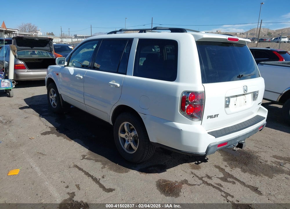 2008 HONDA PILOT VIN: 5FNYF18638B035645