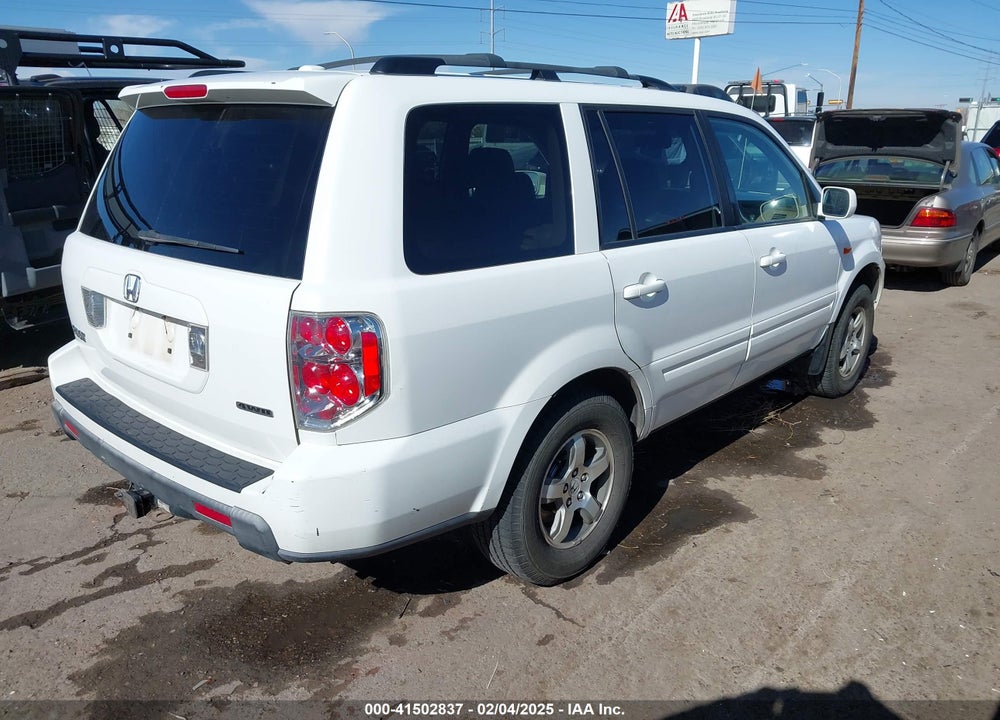 2008 HONDA PILOT VIN: 5FNYF18638B035645