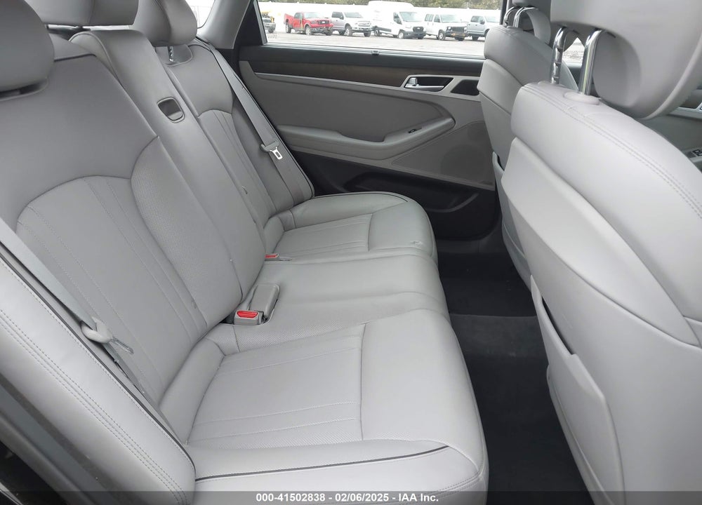 2017 GENESIS G80 VIN: KMHGN4JE4HU186871