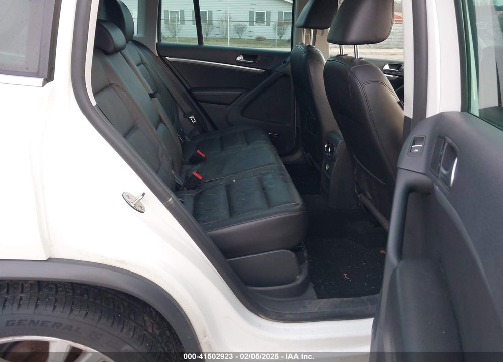 2012 VOLKSWAGEN TIGUAN SEL VIN: WVGBV7AX9CW571157