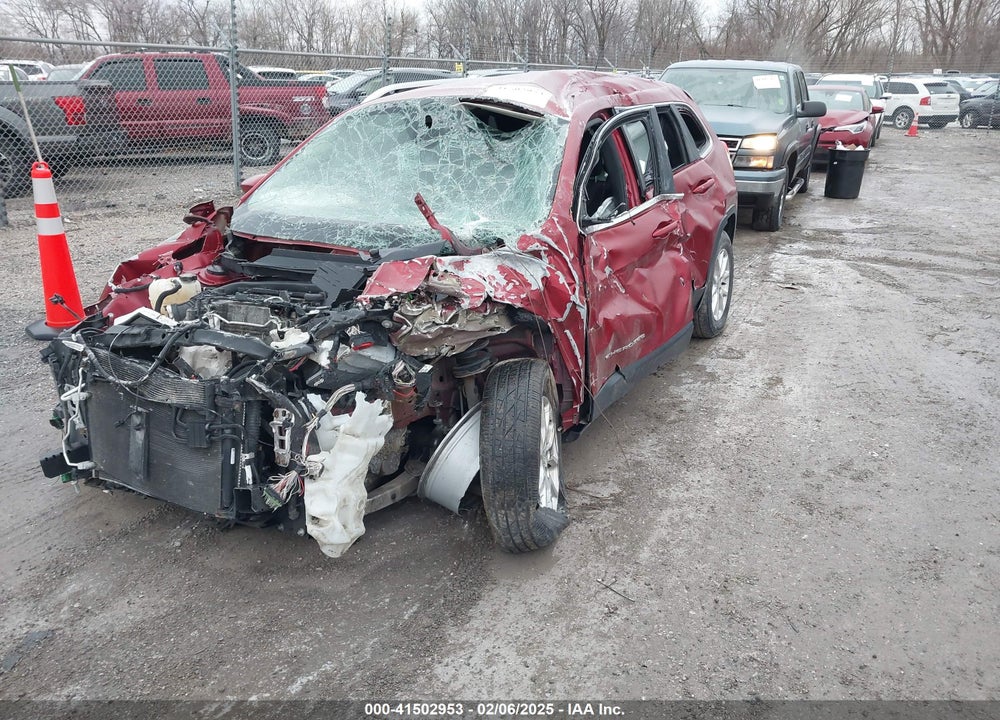 2015 JEEP CHEROKEE VIN: 1C4PJMCB8FW660213
