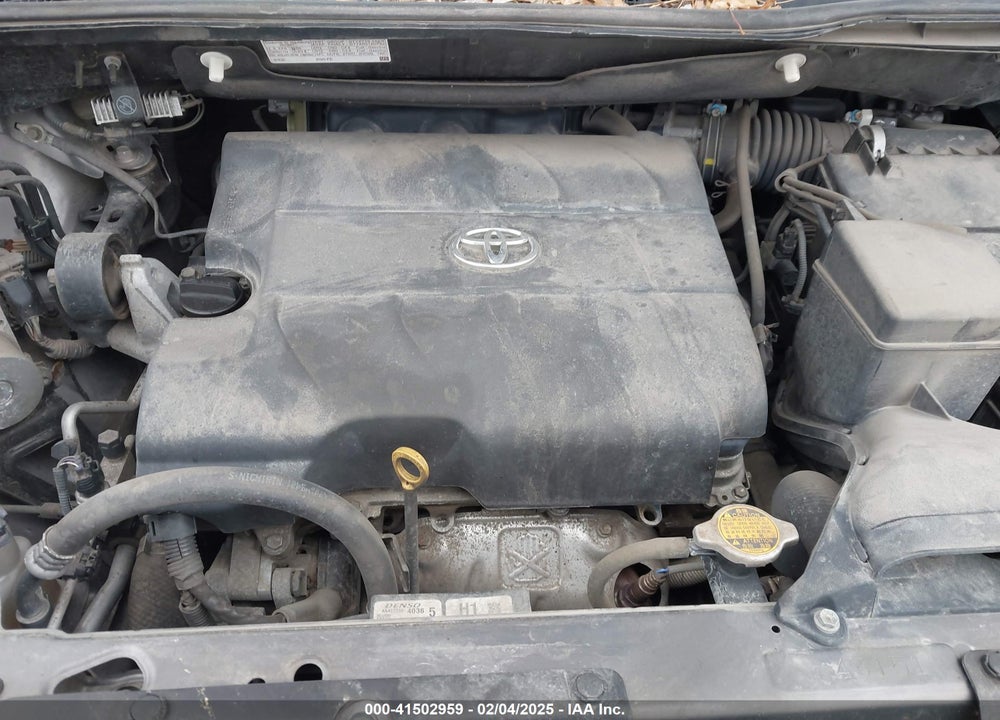 2013 TOYOTA SIENNA LE V6 8 PASSENGER VIN: 5TDKK3DC8DS373749
