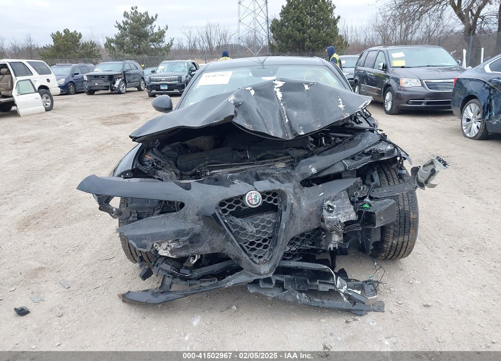 2017 ALFA ROMEO GIULIA VIN: ZARFAEBN6H7542337