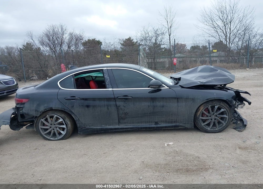 2017 ALFA ROMEO GIULIA VIN: ZARFAEBN6H7542337