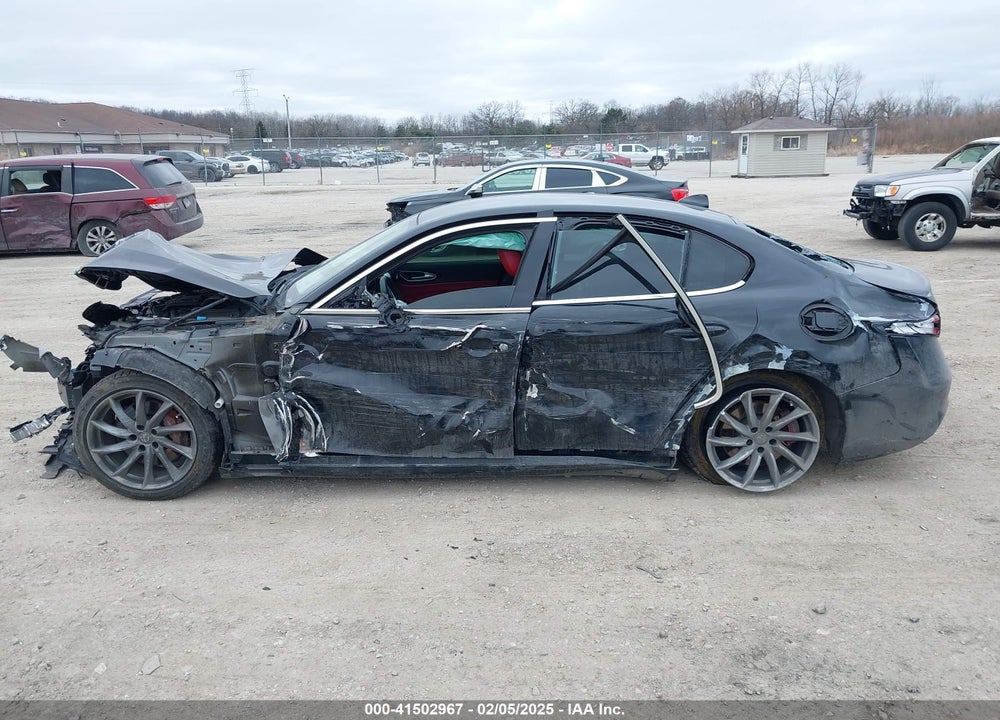 2017 ALFA ROMEO GIULIA VIN: ZARFAEBN6H7542337