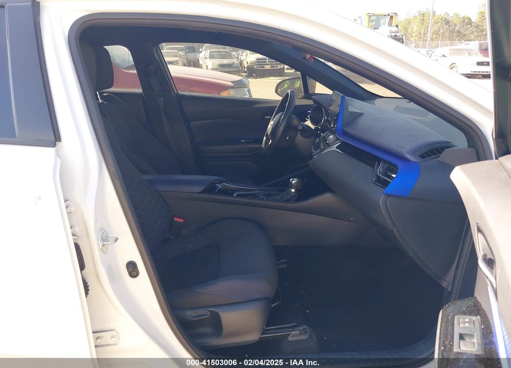 2022 TOYOTA C-HR VIN: NMTKHMBX7NR147213