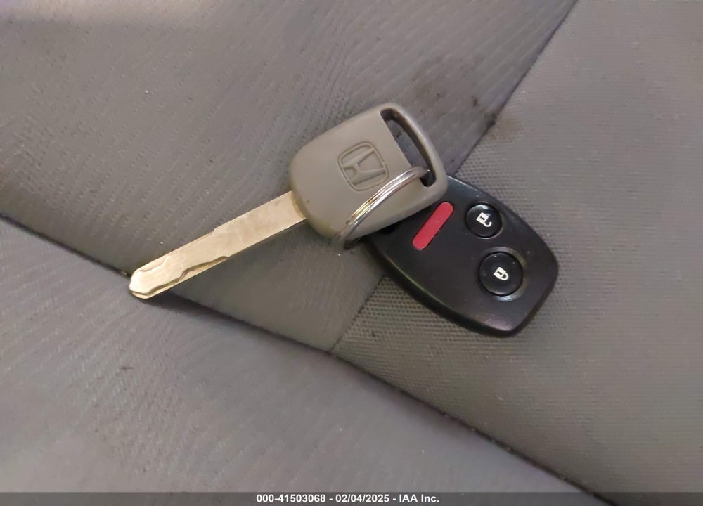 2011 HONDA CR-V LX VIN: 5J6RE3H30BL041510